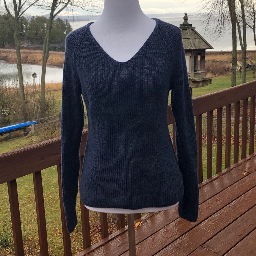 American Eagle Sweater - Picture 3 of 11